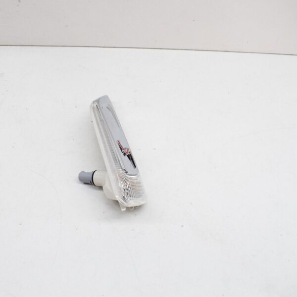 63137358470 - MINI CLUBMAN COOPER S F54 Front Right Indicator 63137358470 NEW