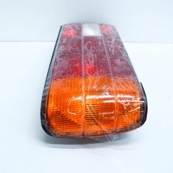 63211385382 - BMW 3 E30 Rear Right Taillight 63211385382 1385382 NEW
