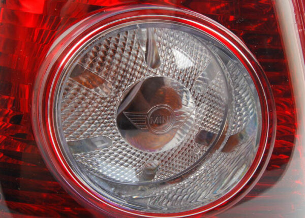 63212757011 - NEW MINI R56 R57 06-10 SET OF REAR WHITE TAIL LIGHTS 2757011 2757012