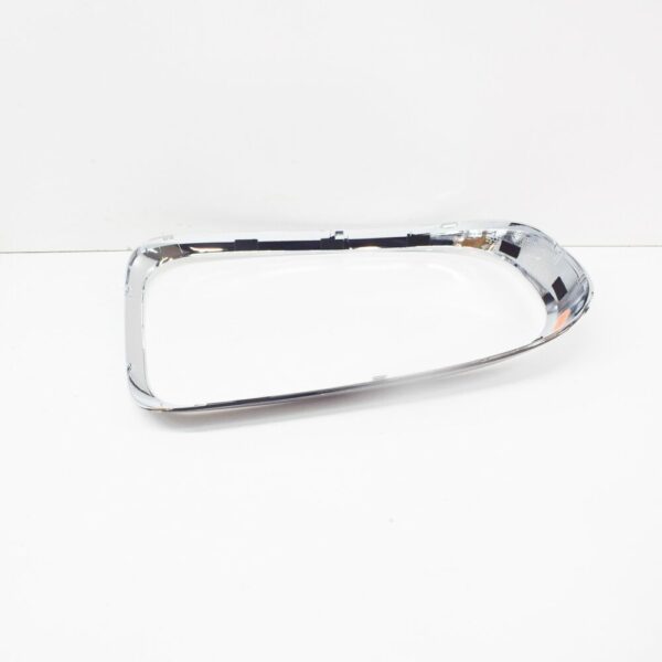 63217385427 - NEW MINI COUNTRYMAN F60 REAR LEFT LIGHT BEZEL 63217385427 7385427 ORIGINAL