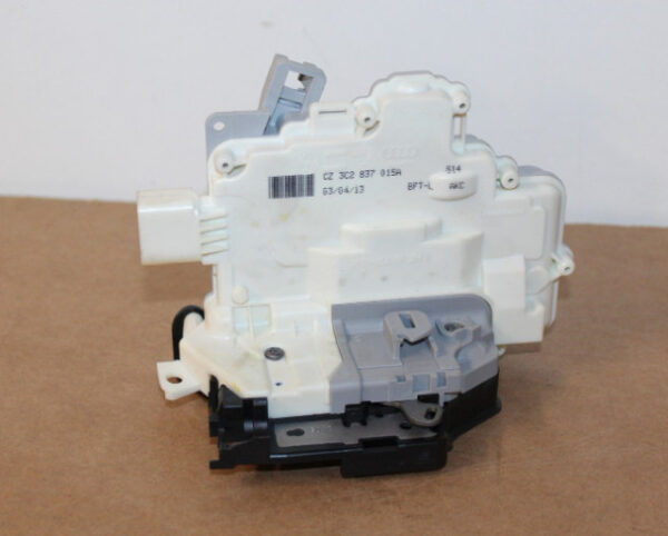 3C2837015A - NEW ŠKODA SUPERB MK2 3T FRONT LEFT DOOR LOCK RHD 3C2837015A ORIGINAL