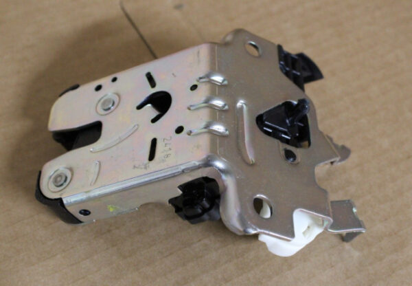 5F0827505 - NEW ŠKODA KAROQ NU REAR FLUCTUATION LOCK 5F0827505 ORIGINAL