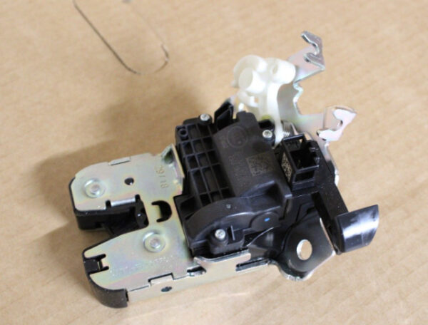 5F0827505 - NEW ŠKODA KAROQ NU REAR FLUCTUATION LOCK 5F0827505 ORIGINAL