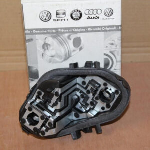 5F0945257 - NEW SEAT LEON 5F REAR LEFT OUTER BULBS 5F0945257 ORIGINAL