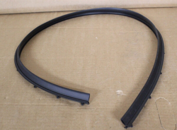 5JA839697C - NEW SKODA RAPID NH OUTER LEFT DOOR SEAL 5JA839697C GENUINE