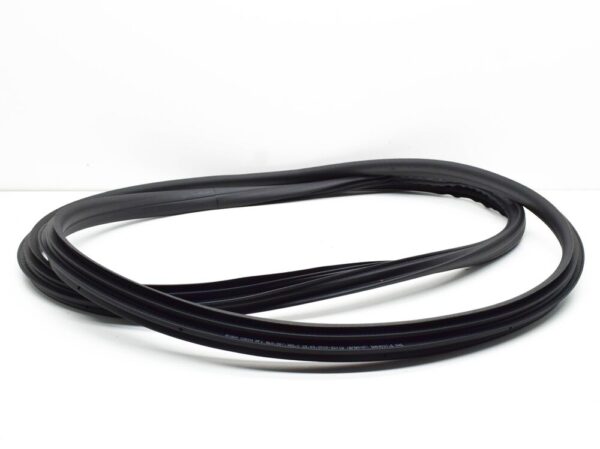 5L0867365C - SKODA YETI 5L FRONT DOOR SEAL RUBBER INNER 5L0867365C9B9 NEW GENUINE