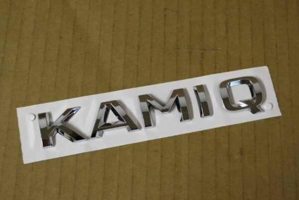 6588536872ZZ - NEW ŠKODA KAMIQ REAR COVER INSCRIPTION 6588536872ZZ ORIGINAL