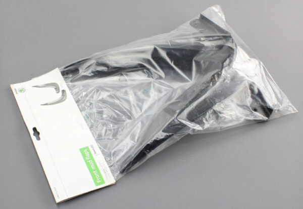 KEA800001 - ŠKODA SUPERB MK2 3T Front Dirt Catcher Set KEA800001, Original Part