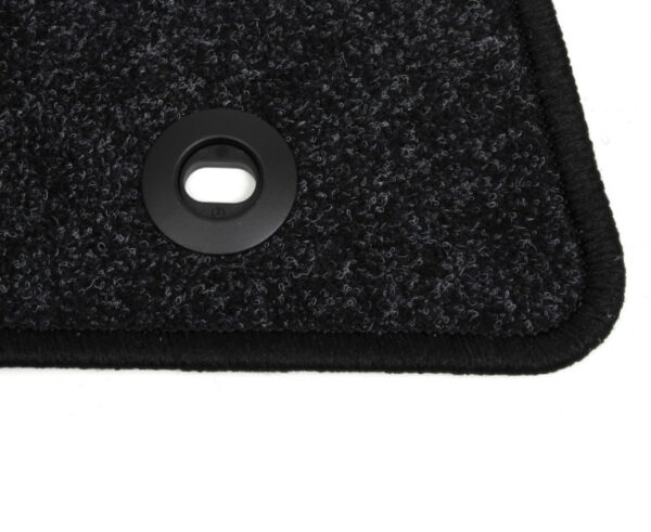 1366090 - NEW FORD FIESTA BE256 MK5 FLOOR MAT SET LHD 1366090 ORIGINAL