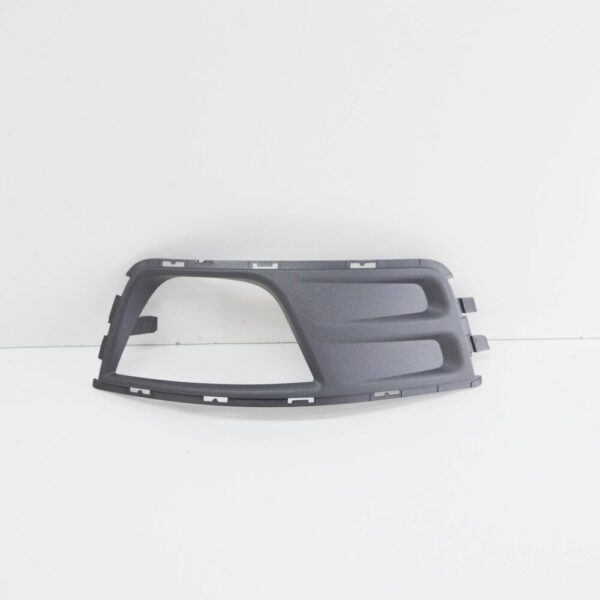 1378129 - Ford Focus C-Max Rear Bumper Left Bezel 1378129 6M5Y-17A818-AC55PQ New