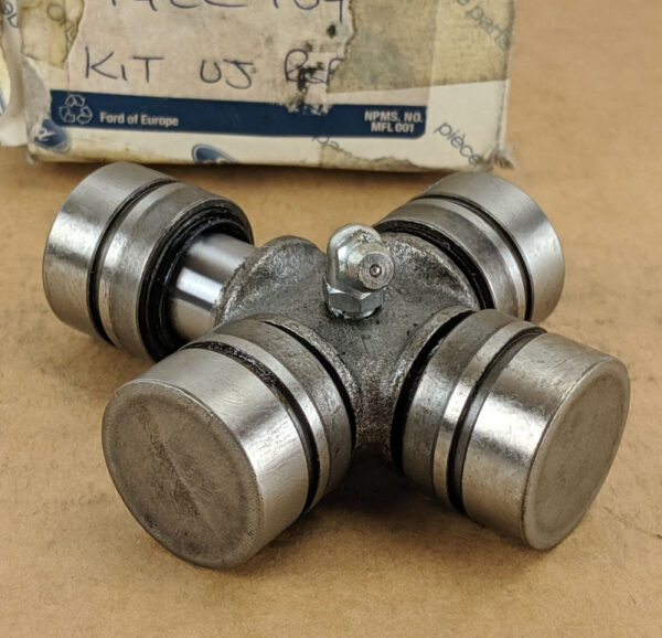 1422934 - NEW FORD RANGER MK2 FRONT PROPELLER SHAFT UNIVERSAL JOINT KIT 1422934 ORIGINAL