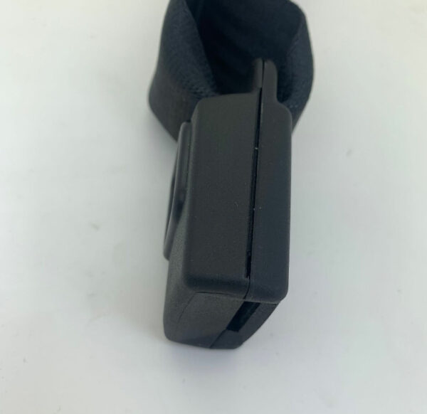1465069 - NEW FORD C-MAX MK1 REAR RIGHT CENTRE BELT BUCKLE 1465069 GENUINE
