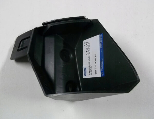 1740113 - FORD FOCUS MK3 C346 Estate Rear Left Bumper Mounting Bracket 1740113 NEW GENUINE