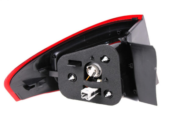 1767491 - NEW FORD MONDEO MK4 REAR RIGHT OUTER TAILLIGHT 1767491 BS71-13404-AE ORIGINAL