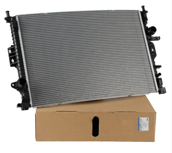 1778038 - NEW FORD FOCUS C346 MK3 ENGINE COOLING RADIATOR 6G91-8005-FD 1778038 ORIGINAL