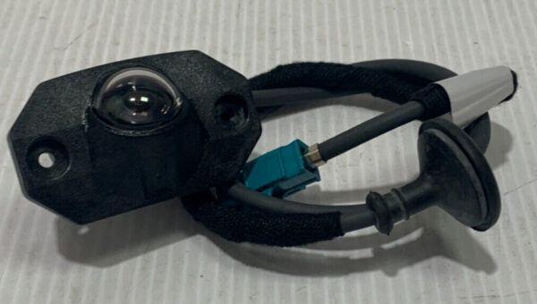 1870256 - NEW FORD MONDEO MK3 ESTATE REAR PARKING CAMERA 1870256 9S7J-19G490-BD ORIGINAL