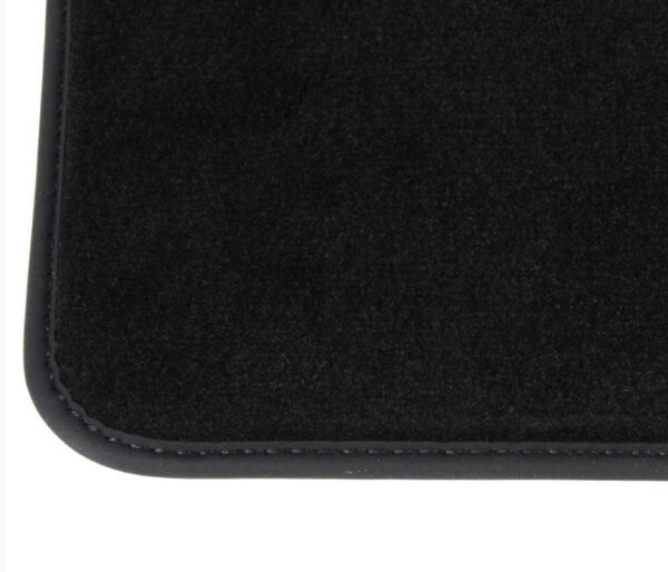 2014319 - NEW FORD B-MAX B232 REAR FLOOR MAT SET 2014319 AV1B-13035-AC3JA6 ORIGINAL