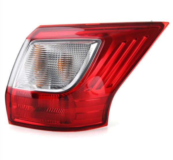 2035591 - NEW FORD C-MAX MK2 REAR RIGHT OUTER TAILLIGHT AM51-13404-AF 2035591 ORIGINAL