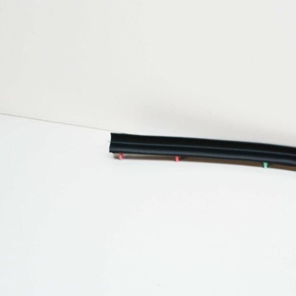 2170570 - NEW FORD MUSTANG MK6 FRONT HOOD RIGHT SIDE WEATHERSTRIP SEAL 2170570 ORIGINAL
