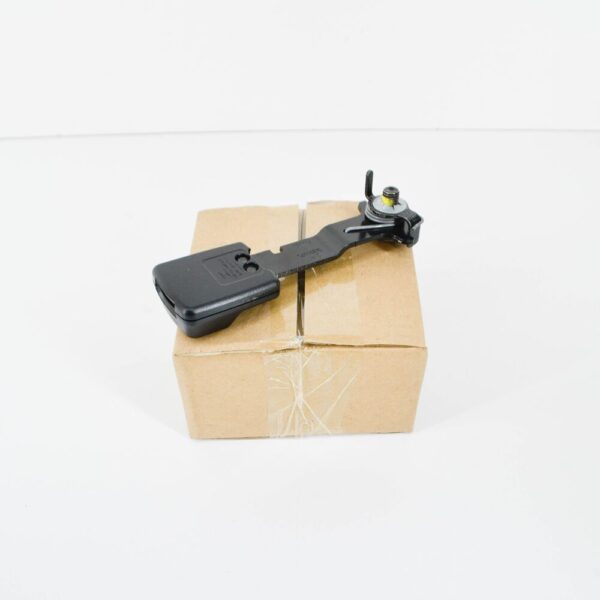 2290748 - FORD GALAXY MK3 CD390 Rear Centre Seat Belt Buckle Assy 2290748 NEW GENUINE