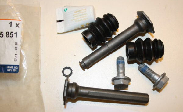 4055851 - NEW FORD TRANSIT MK3 FRONT BRAKE CALIPER RETAINING GUIDE PIN KIT 4055851