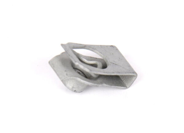 4542511 - NEW FORD ECOSPORT MK2 BK FRONT AIR DEFLECTOR NUT 4542511 W520822-S439