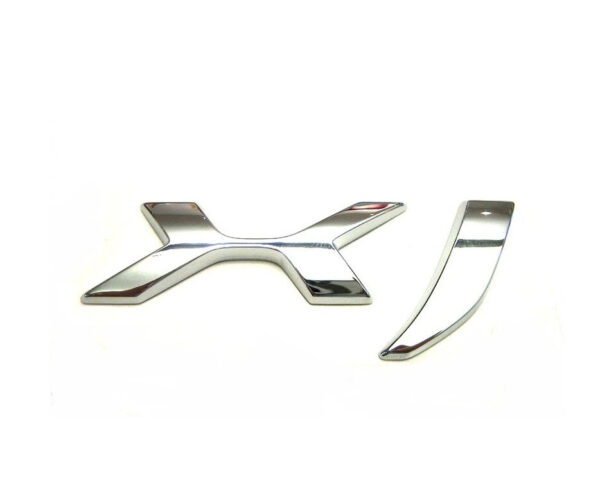 C2D45820 - Jaguar XJ X351 Rear Lid Emblem C2D45820 NEW ORIGINAL