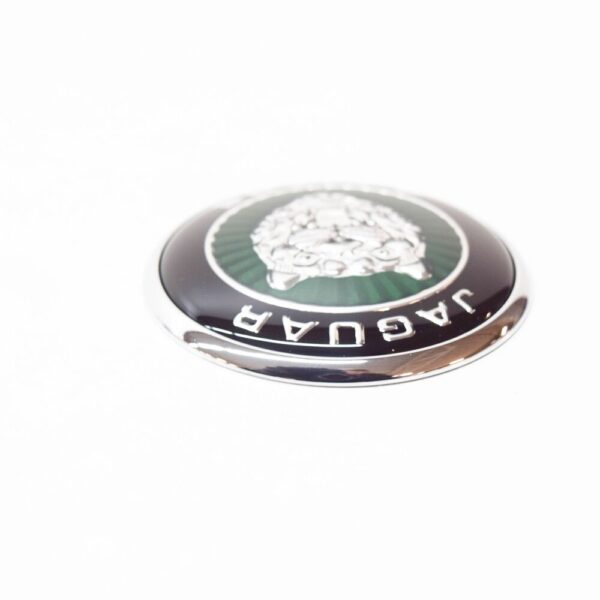 HJB5985BD - JAGUAR XK 8 Convertible X100 Bootlid Badge HJB5985BD NEW GENUINE