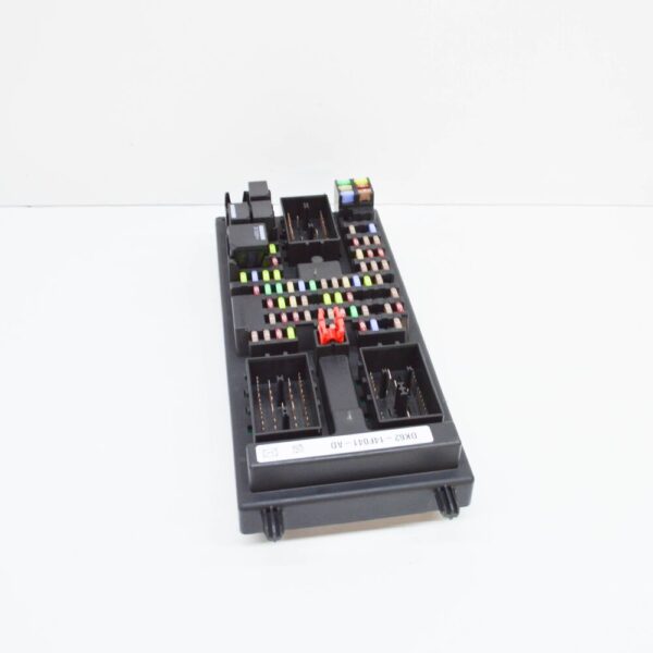 LR068360 - LAND ROVER RANGE ROVER SPORT II L494 Fuse Box LR068360 NEW