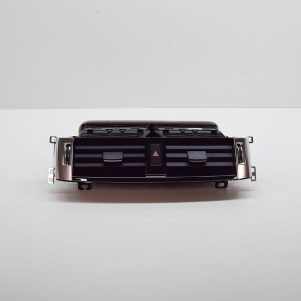 LR118860 - LR RANGE ROVER SPORT II L494 Dashboard Centre Air Vent LR118860 NEW GENUINE