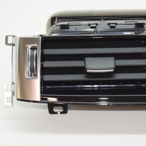LR118860 - LR RANGE ROVER SPORT II L494 Dashboard Centre Air Vent LR118860 NEW GENUINE