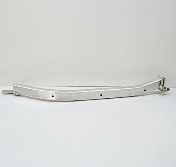 LR135812 - LR DISCOVERY SPORT L550 Right Heat Shield Mount LR135812 NEW GENUINE