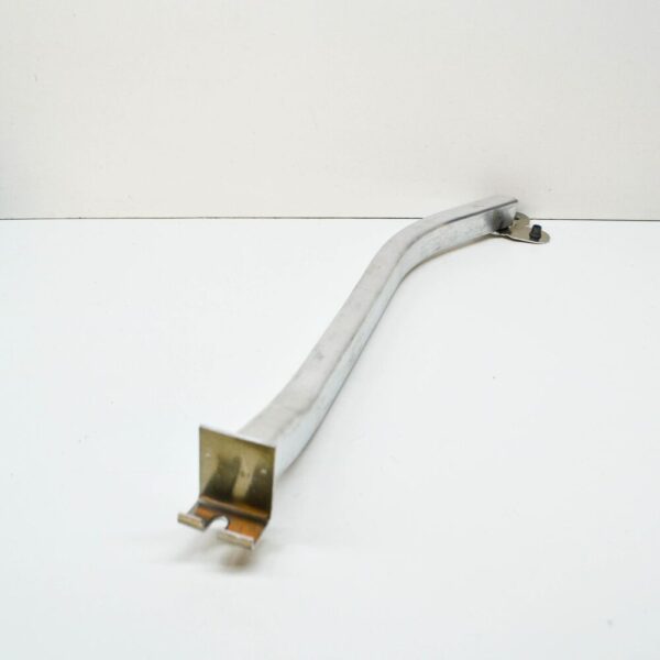 LR135812 - LR DISCOVERY SPORT L550 Right Heat Shield Mount LR135812 NEW GENUINE