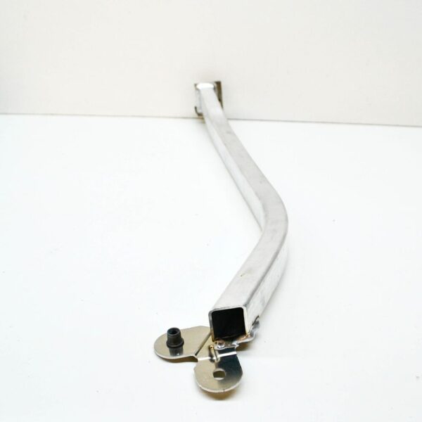 LR135812 - LR DISCOVERY SPORT L550 Right Heat Shield Mount LR135812 NEW GENUINE