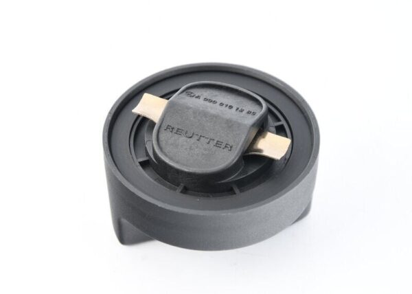 A000010138564 - Mercedes Benz W164 Original Oil Filler Cap A000010138564