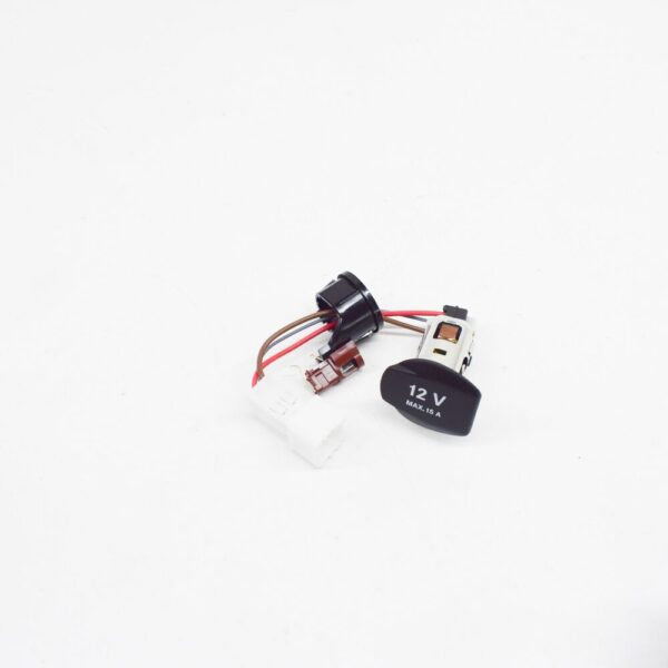 A0008204951 - NEW MB C W204 12 VOLT ACCESSORY POWER OUTLET SOCKET A0008204951