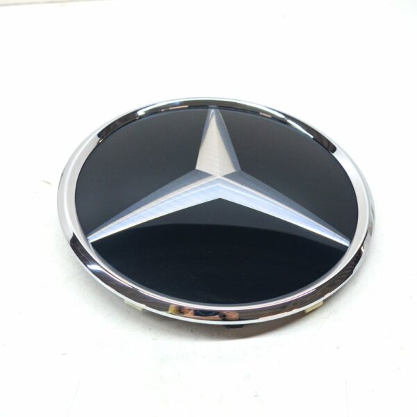 A0008880500 - NEW MB GLC COUPE C253 FRONT BUMPER RADIATOR GRILLE STAR AMG A0008880500 ORIGINAL