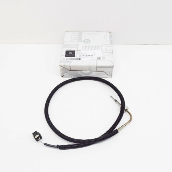 A0009059405 - NEW MERCEDES-BENZ SLK R172 EXHAUST TEMPERATURE SENSOR A0009059405 ORIGINAL