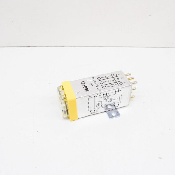 A0015400845 - MERCEDES-BENZ C-CLASS W202 Relay Control Module Unit A0015400845 NEW GENUINE