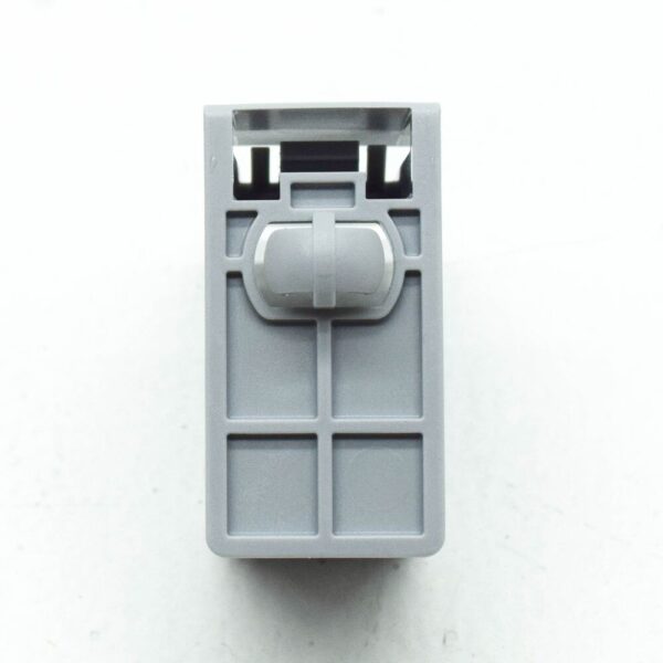 A0029910071 - MB E W213 mounting clip front right bottom A0029910071 NEW ORIGINAL