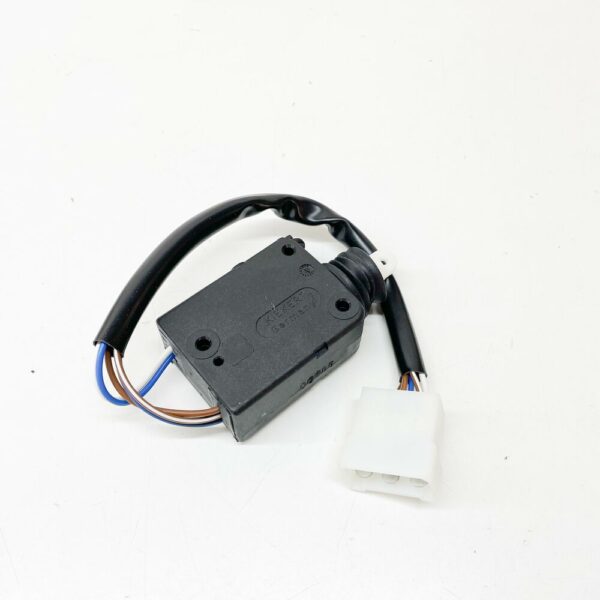 A0048202442 - NEW MERCEDES-BENZ G W463 FRONT DOOR CENTRAL LOCKING MOTOR A0048202442