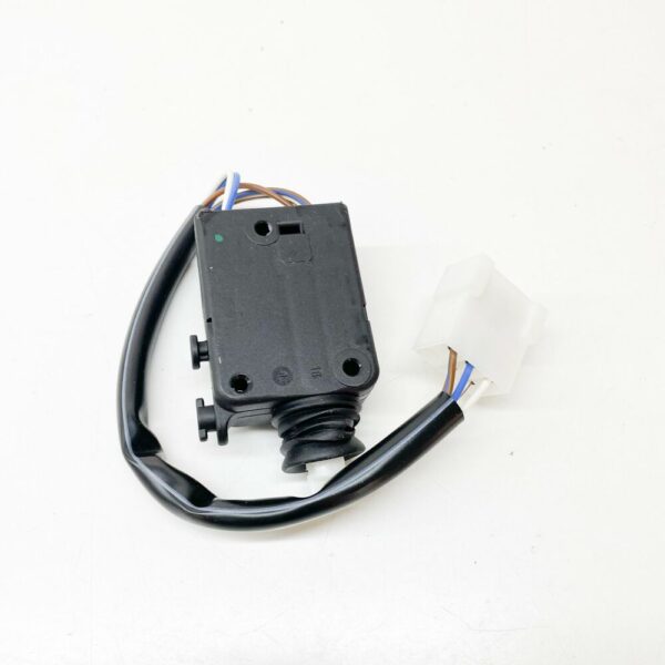 A0048202442 - NEW MERCEDES-BENZ G W463 FRONT DOOR CENTRAL LOCKING MOTOR A0048202442