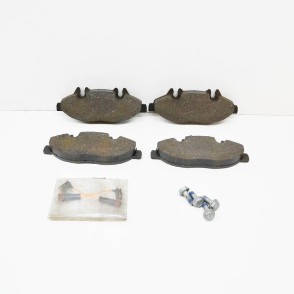 A0064204320 - Mercedes-Benz Vito W639 front wheel brake lining set A0064204320 new