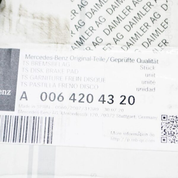 A0064204320 - Mercedes-Benz Vito W639 front wheel brake lining set A0064204320 new