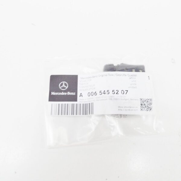A0065455207 - MERCEDES-BENZ SPRINTER W903 Rear Fog Lamp Switch A0065455207 NEW GENUINE