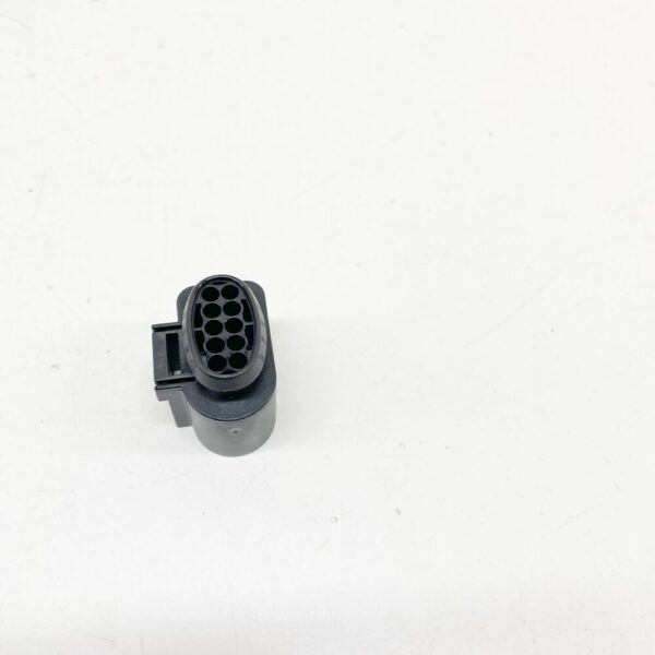 A0465458928 - MB ML W164 Valve Unit, Self Leveling Device Plugs A0465458928, New