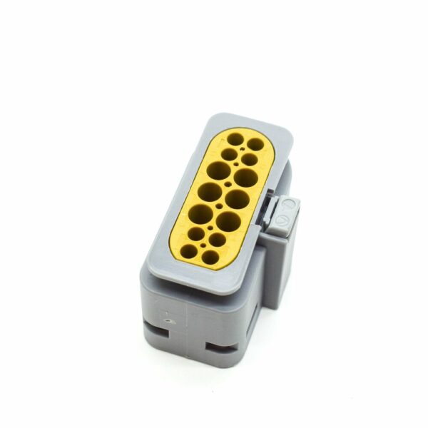 A0525456026 - NEW MB E W213 FRONT HEADLIGHT CONNECTOR PLUG SOCKET A0525456026