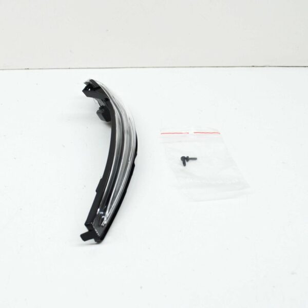 A0999064701 - NEW MB E-CLASS W213 LEFT WING MIRROR TURN INDICATOR A0999064701 2017OEM