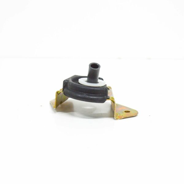 A1233000040 - NEW MB SALOON W123 ACCELERATOR LINKAGE PIVOT MOUNT A1233000040 OEM