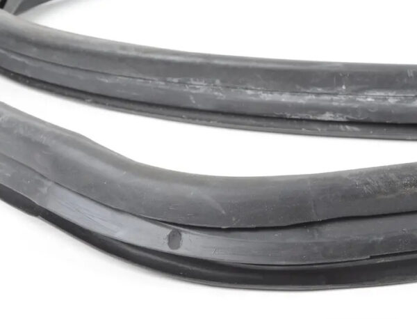 A1236700539 - NEW MERCEDES-BENZ SALOON W123 REAR WINDOW SEALING FRAME A1236700539